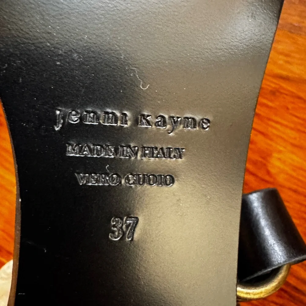 ❤️ NEW JENNI KAYNE BLACK POINTY TOE LEATHER FLATS ANKLE STRAP 7 ITALY - Picture 9 of 10